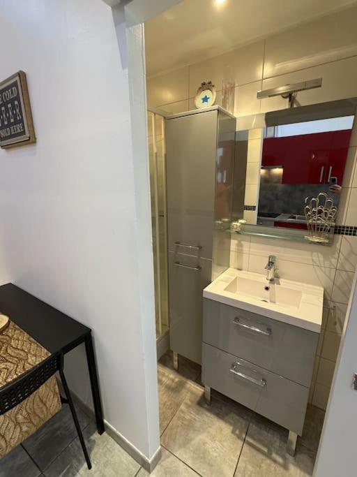 Apartment Studio A Louer Marseille