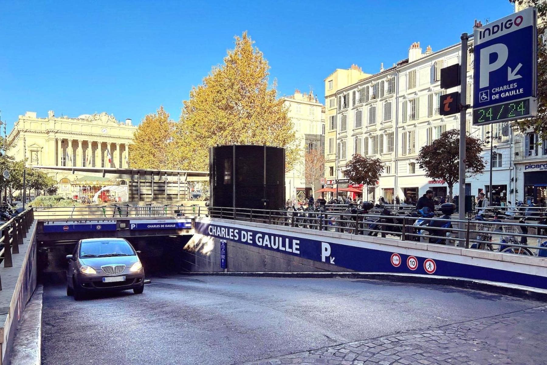 Carre Vieux Port Marseille