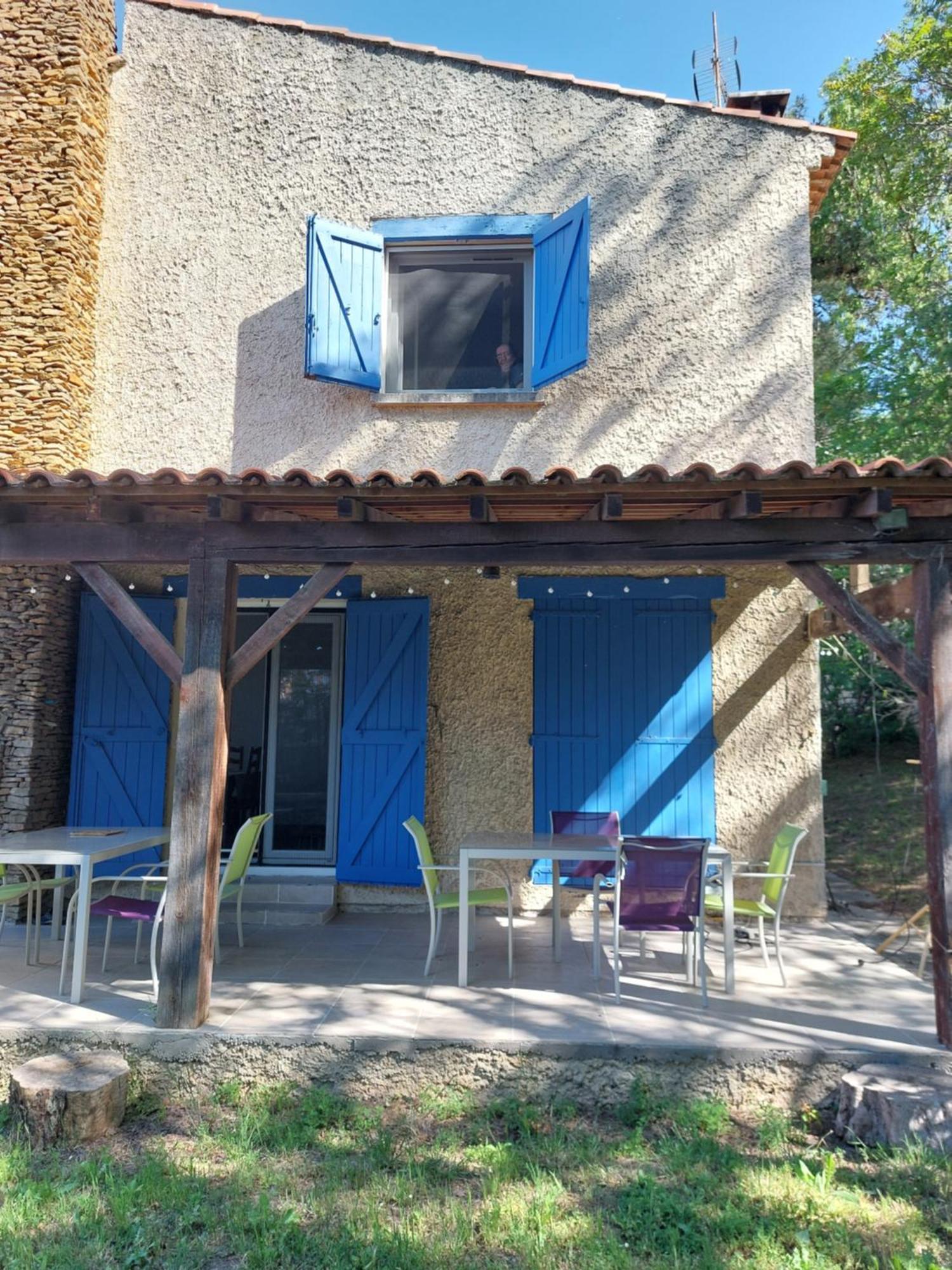 Ở trọ Chambre Dans