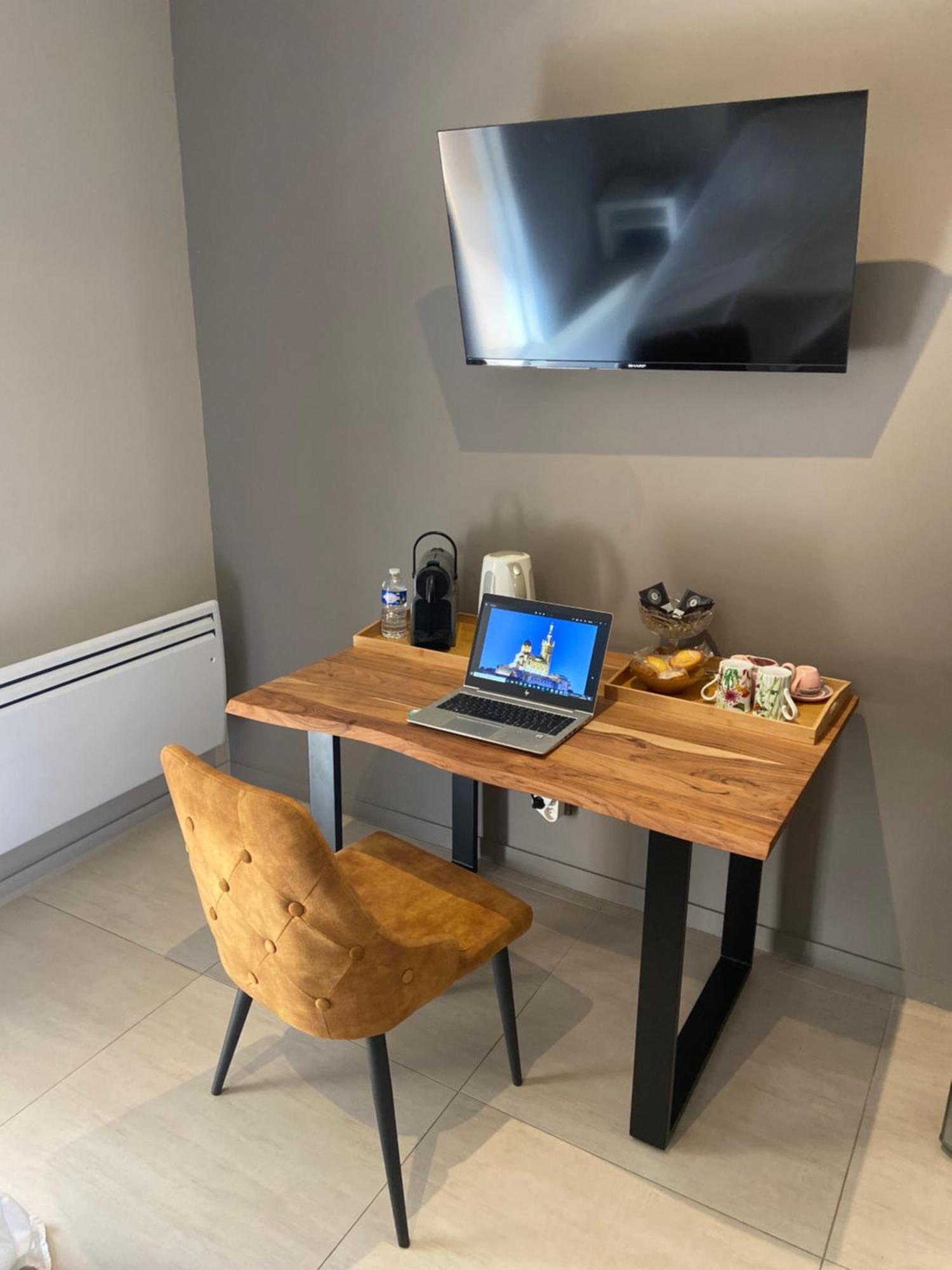 Chateau Gombert Guest house Marseille