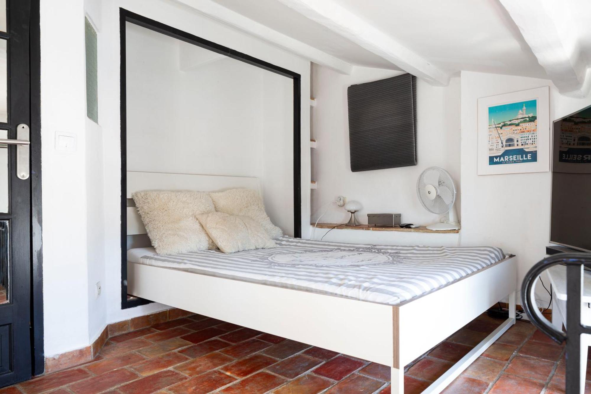 Appartement Studio Duplex Avec Terrasse Marseille
