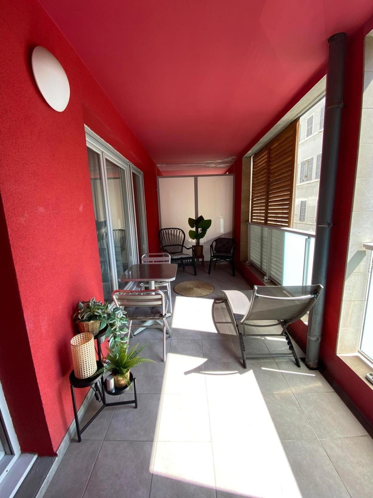 Căn hộ Elegant T3 Au Panier Vieux Port Avec Terrasse Privee Et Parking Marseille