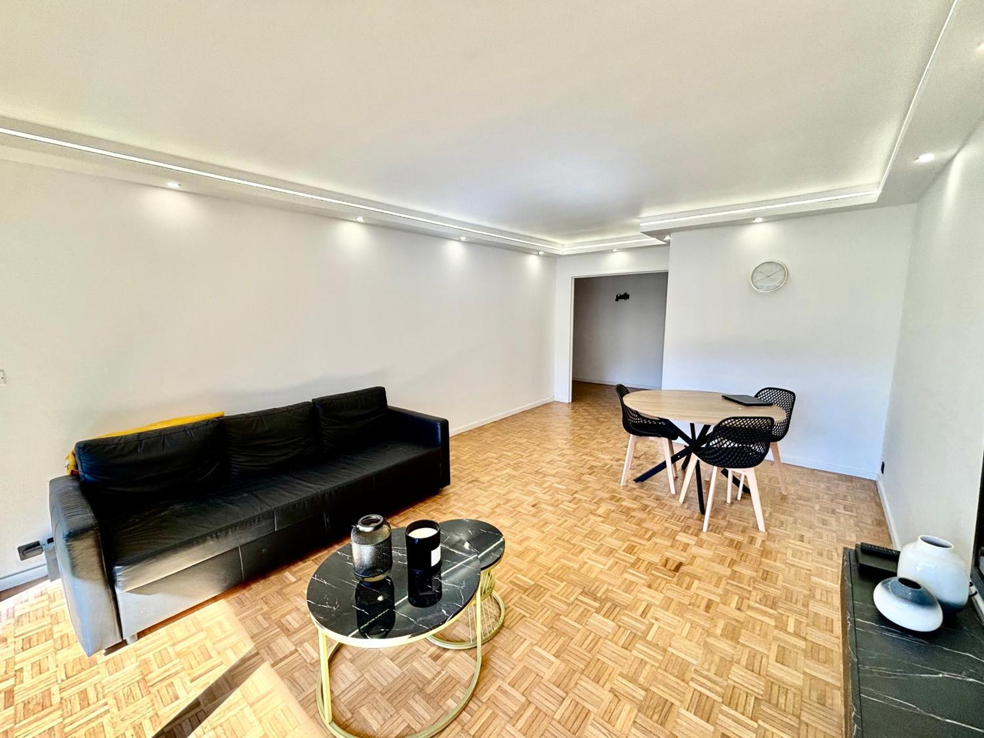 Lili T4 Centre Apartment *