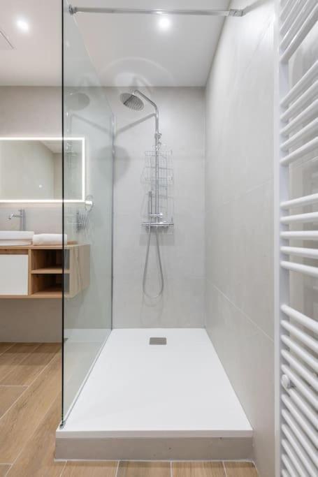 Căn hộ Amazing Flat Near Beach *