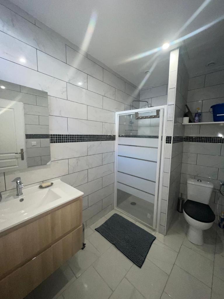 Guest house Maisonnette Avec Jardin Piscine Non Accessible Marseille