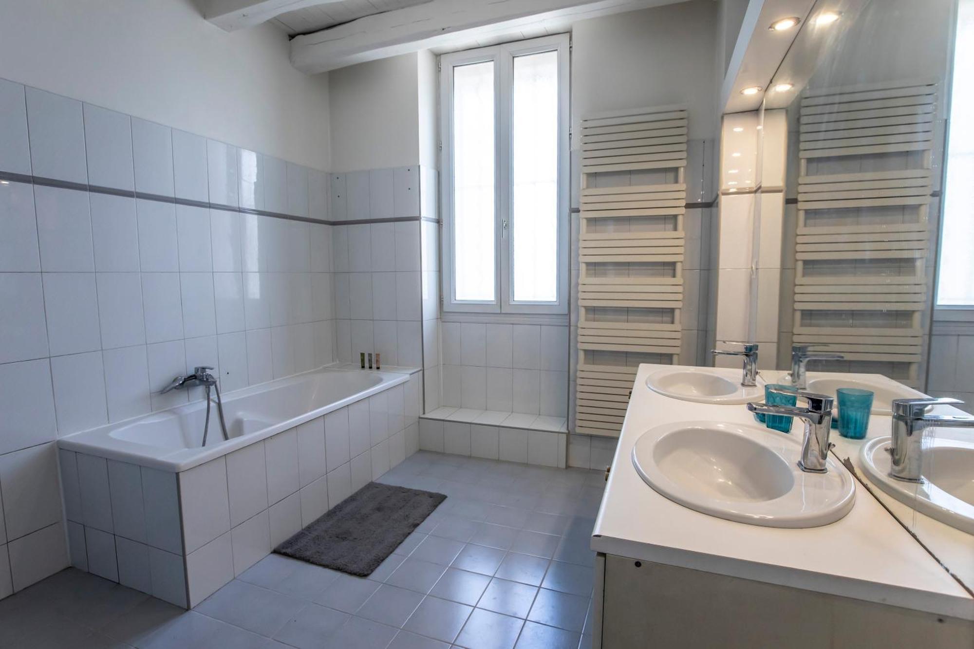 Maison Familiale Avec Grand Jardin, 2min De La Biệt thự Marseille