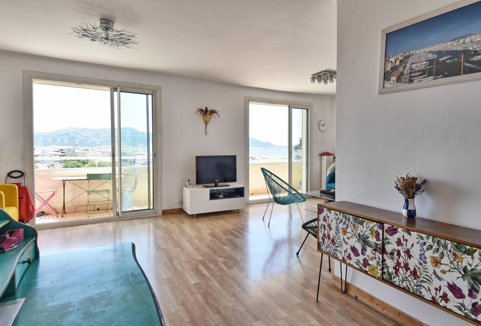 Appartement Grand T2 Avec Magnifique Vue Et Jo *