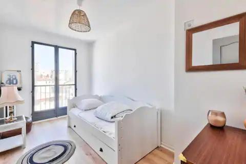 Appartement T4 Exceptionnel Vue Sur A 5 Min A Pied Du Metro *