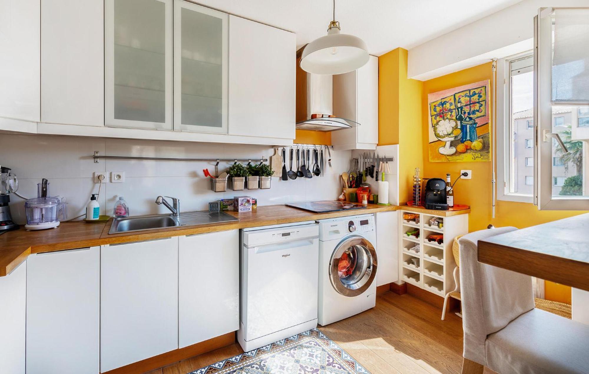 In With Kitchen Appartement