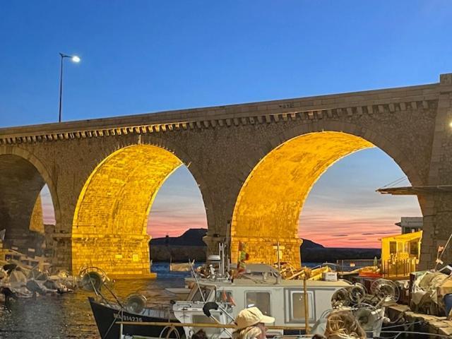 Sur La Corniche Marseille