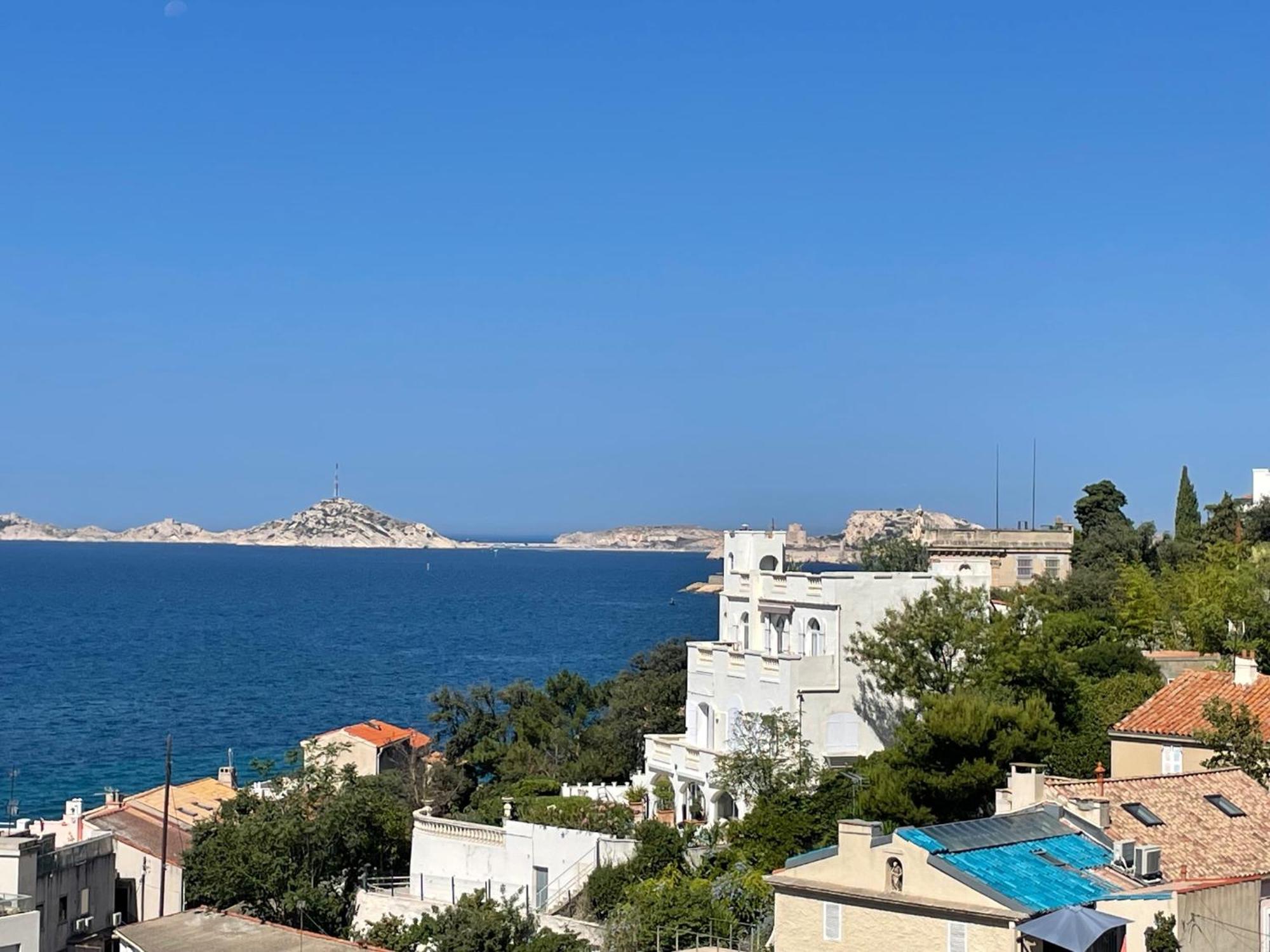 Sur La Corniche Appartement *