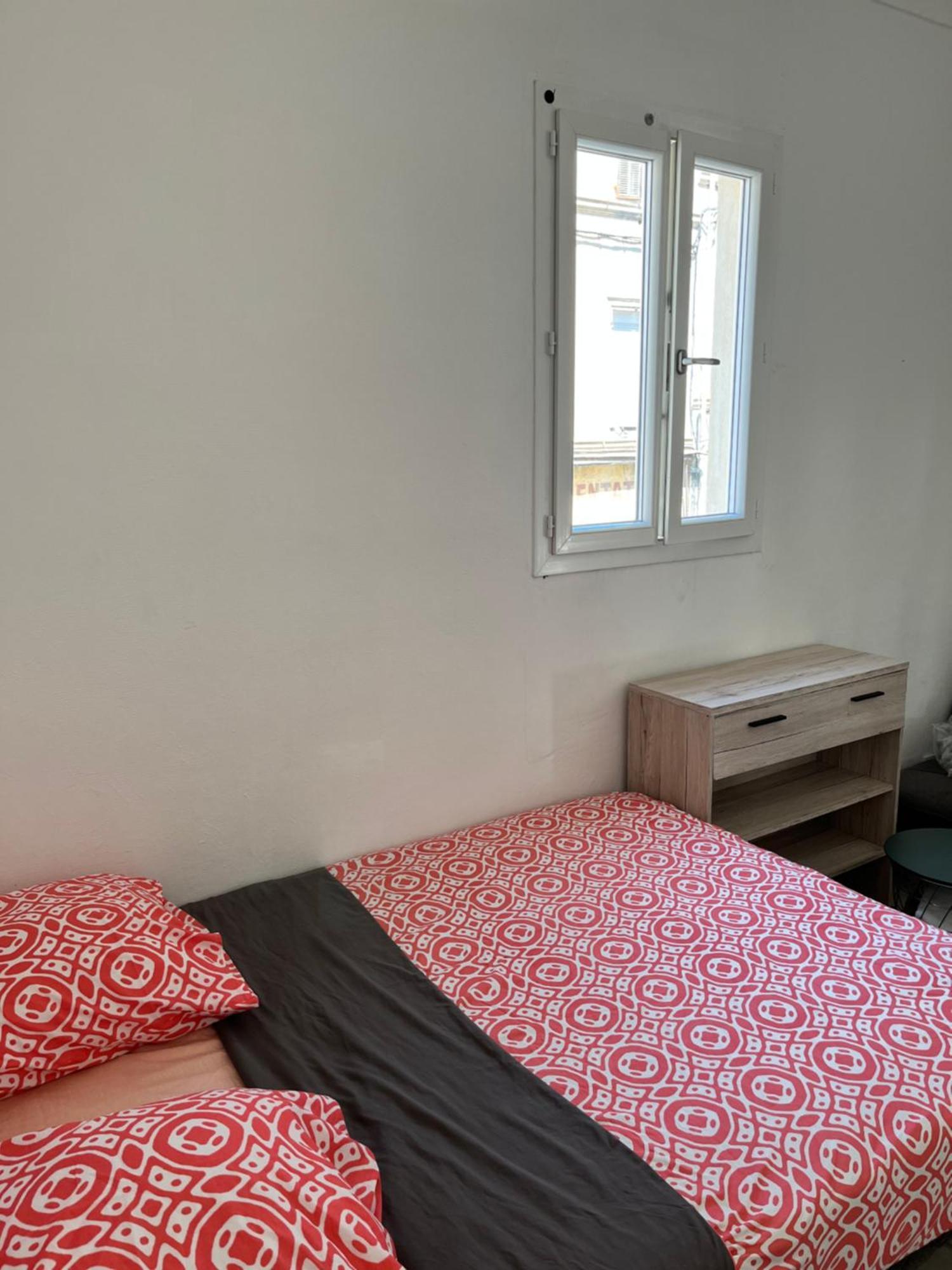 Appartement Studio 1 Etage Au Centre De Marseilles