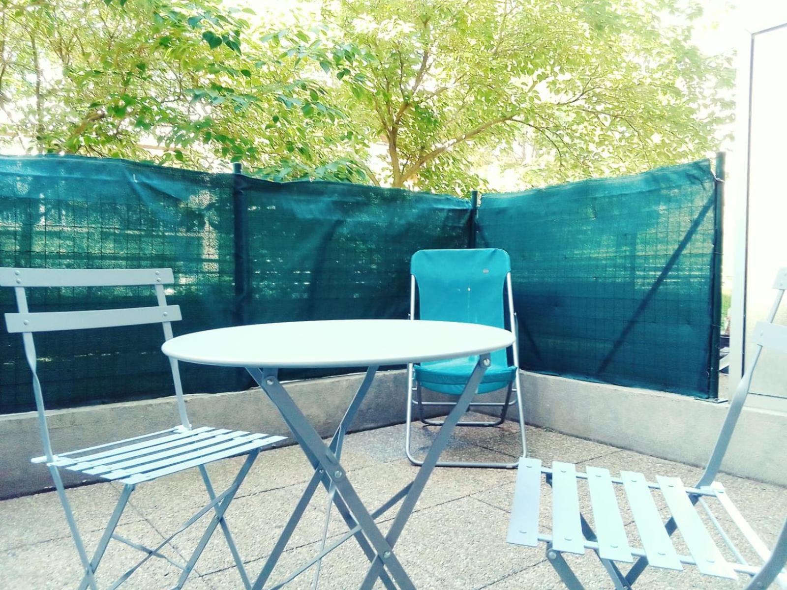 Joli Studio Avec Terrasse