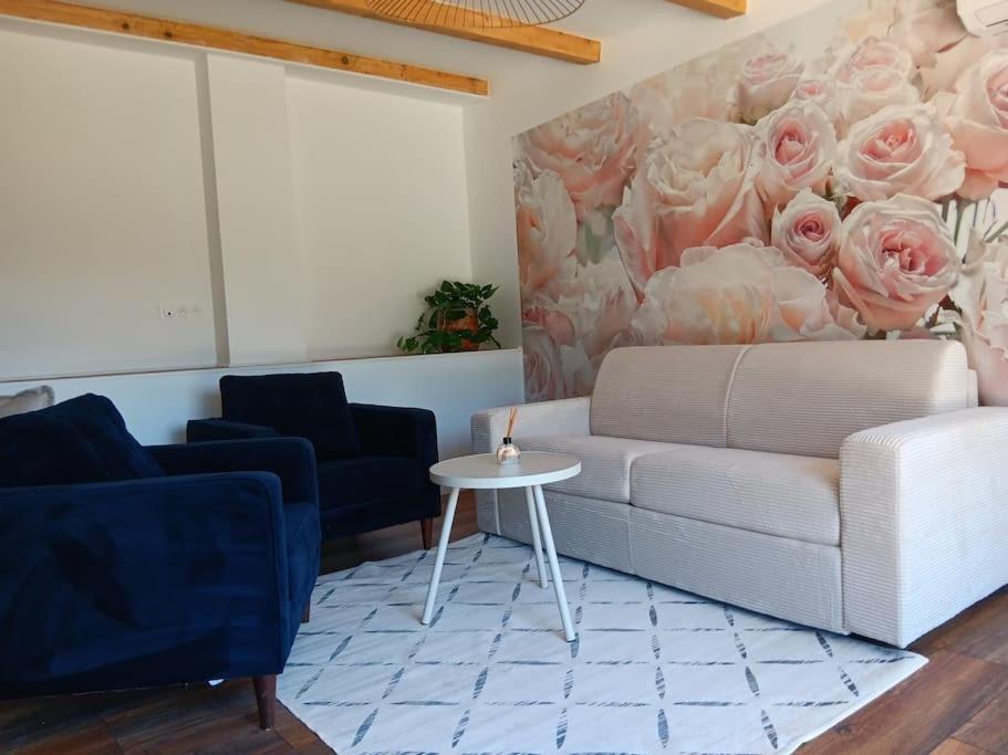 Cosy Avec Piscine Les Accatine 2 Apartment