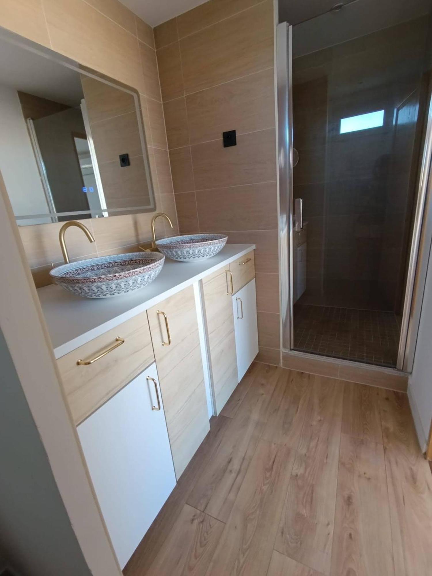 Penthouse 2 Pieces Avec Terrasse Vue A 150 M De La Marseille