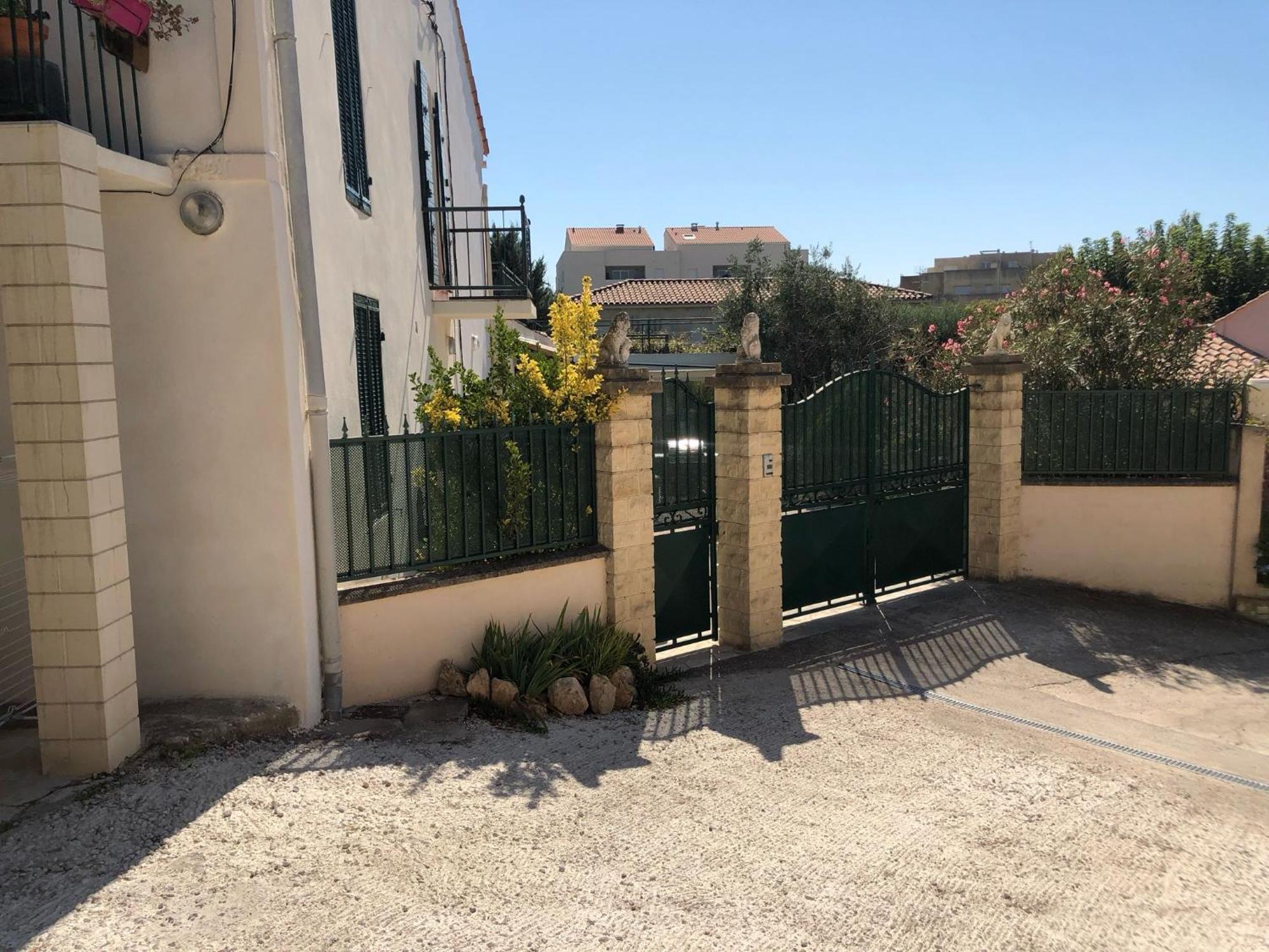 Terrasse Privee Piscine Homestay *