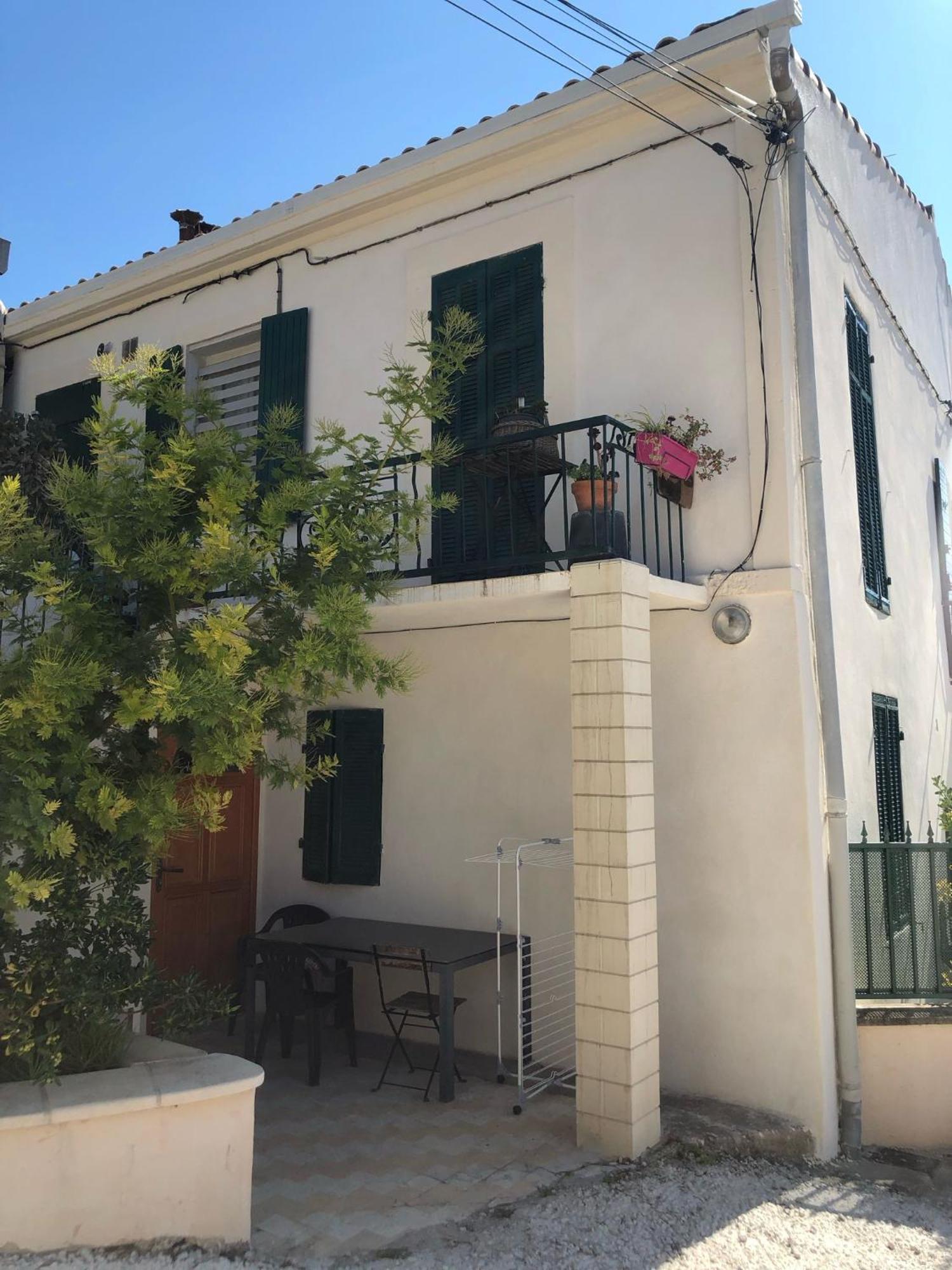 Terrasse Privee Piscine Homestay Marseille