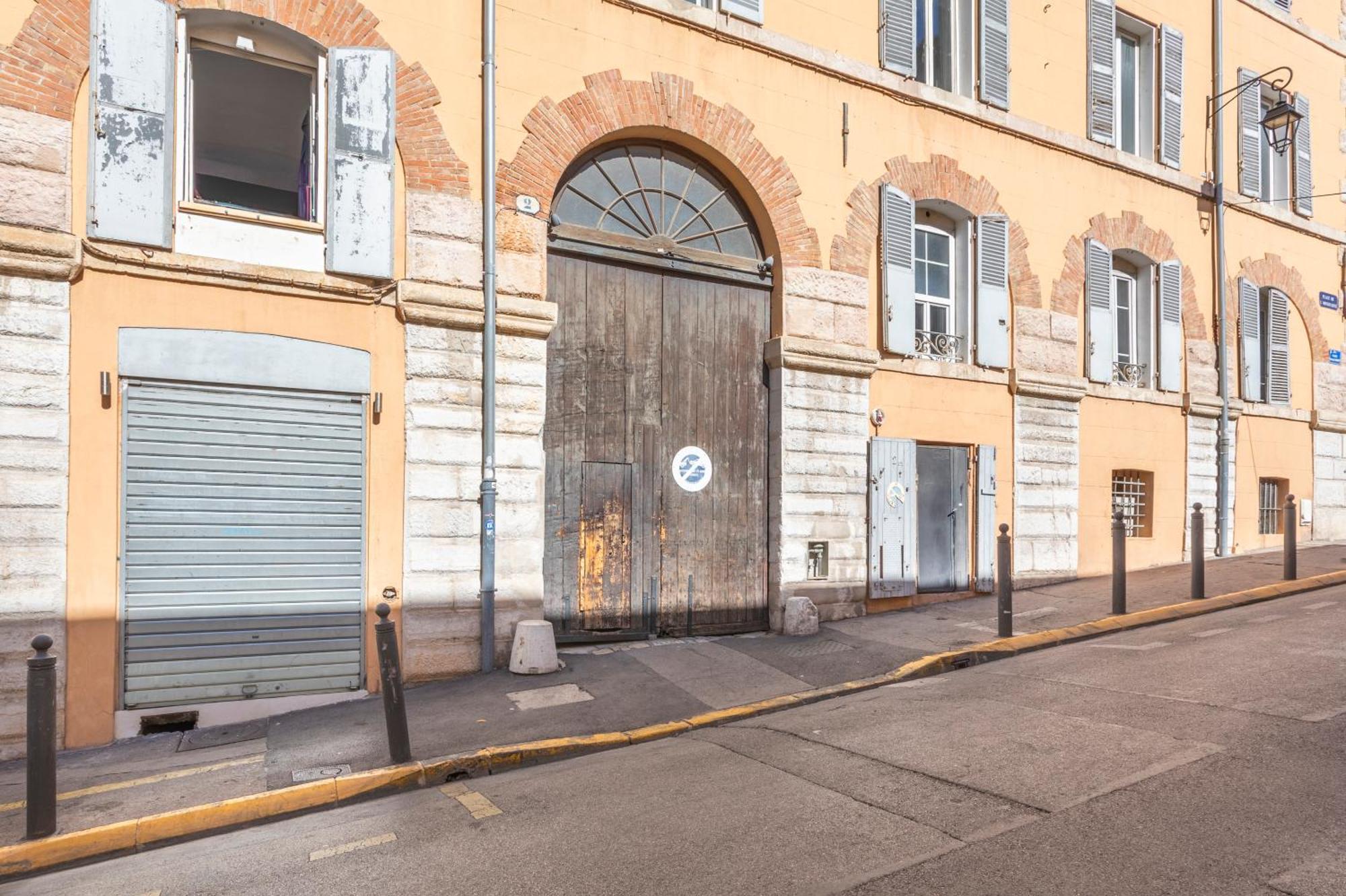 Adira Panier 2 Etoiles Marseille