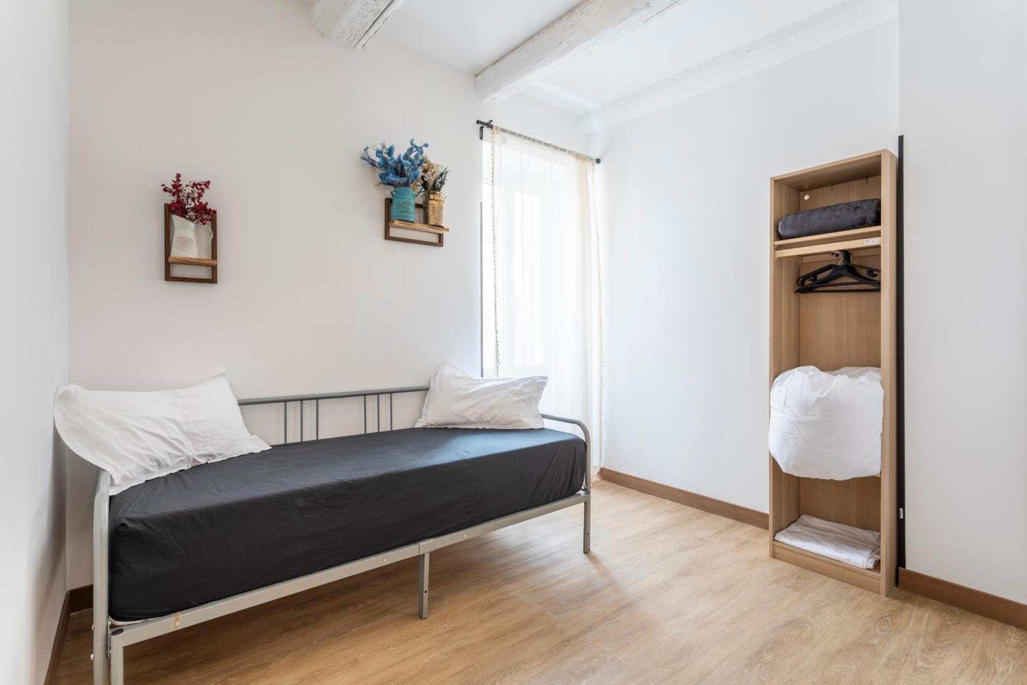 Căn hộ Adira Panier 2 Etoiles Marseille