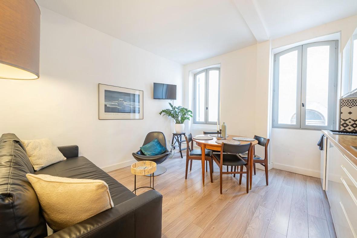 Belle Renovation Moderne Au Coeur Du Panier Căn hộ *