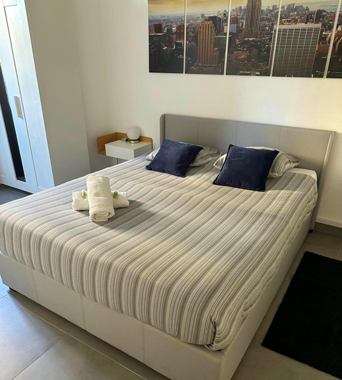 T3 72m2 Renove Vieux Port Apartment