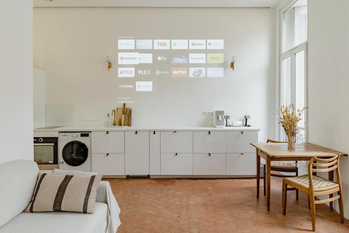 |aaa|- Pure & Natural Massilia Center *