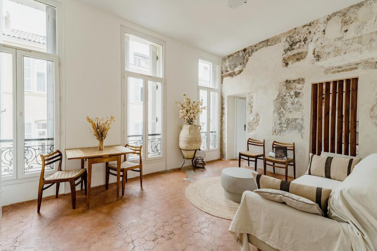 |aaa|- Pure & Natural Massilia Center Apartment