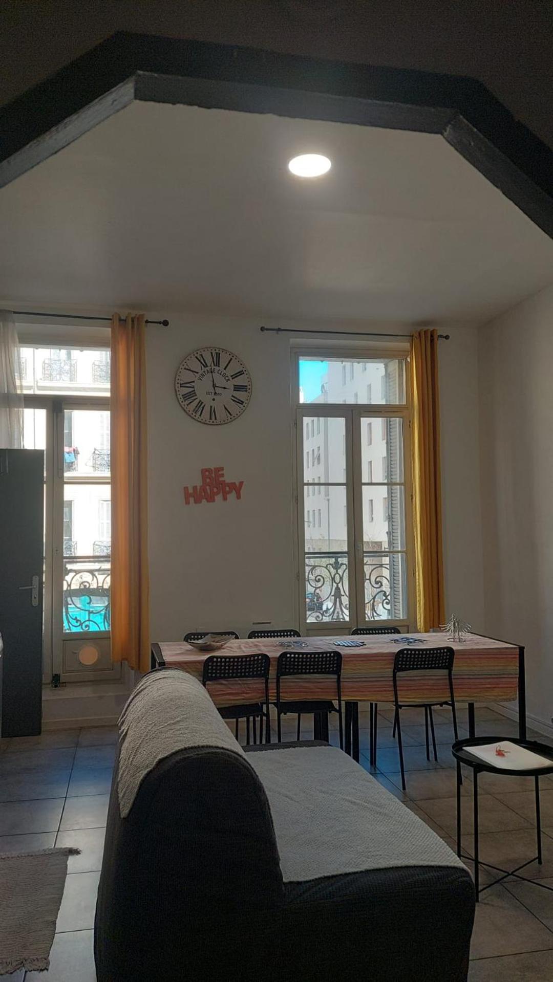 Apartamento L'haussmannien 65, 4 Chambres, 10 Couchages Marsella
