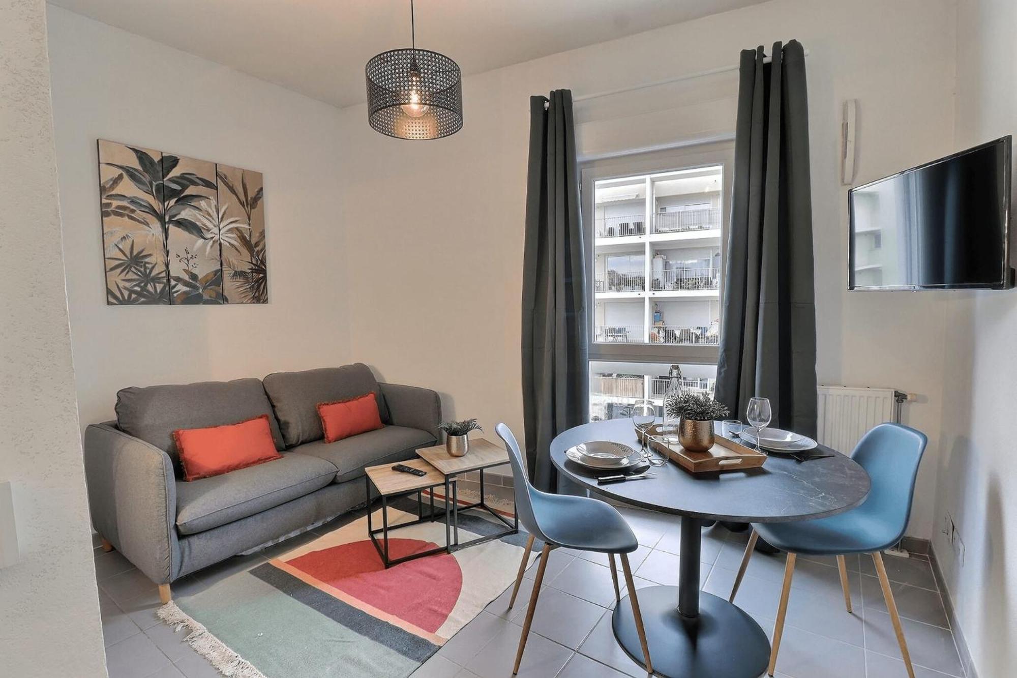 Apartment Cosy For 2 In *