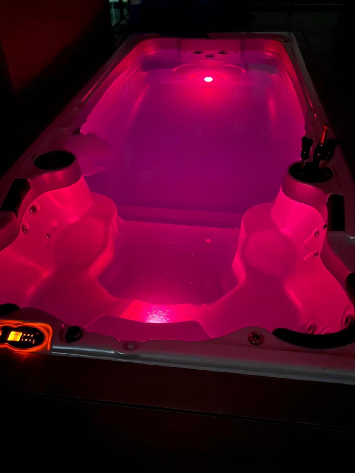 Avec Jacuzzi By Queen * Marseilles