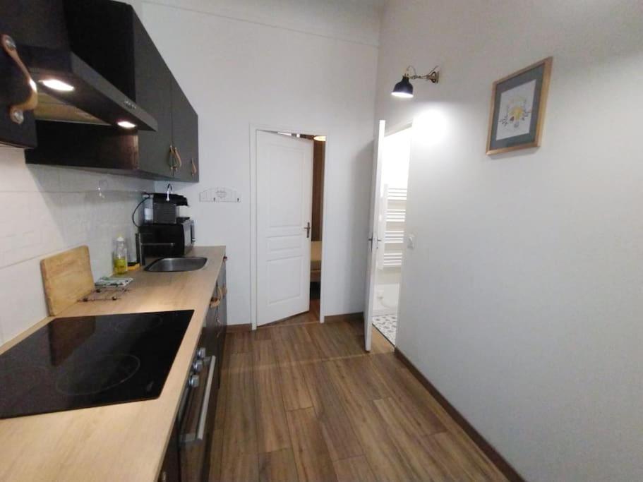 Sur Le Vieux Port , 50m2, 4pers Apartamento Marselha