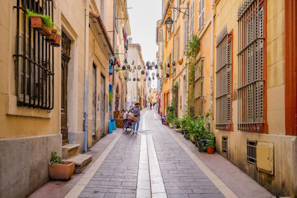 Apartamento Chez Ninette, Le Vieux-port A 2 Minutes A Pied Marselha