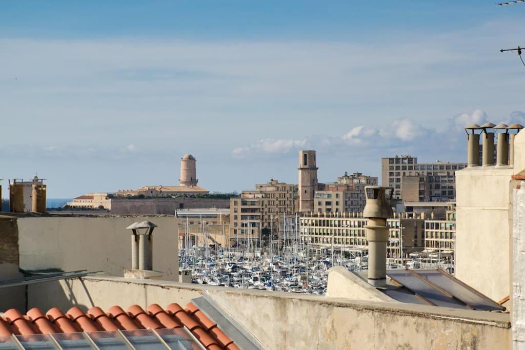 Le Grand Marseillais Terrasse Vu Notre Dame