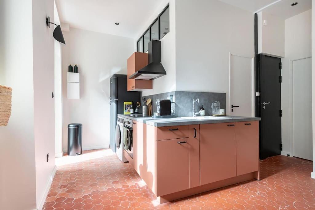 Apartment T2 Typique Et Decore Avec Gout - Quartier Vauban *