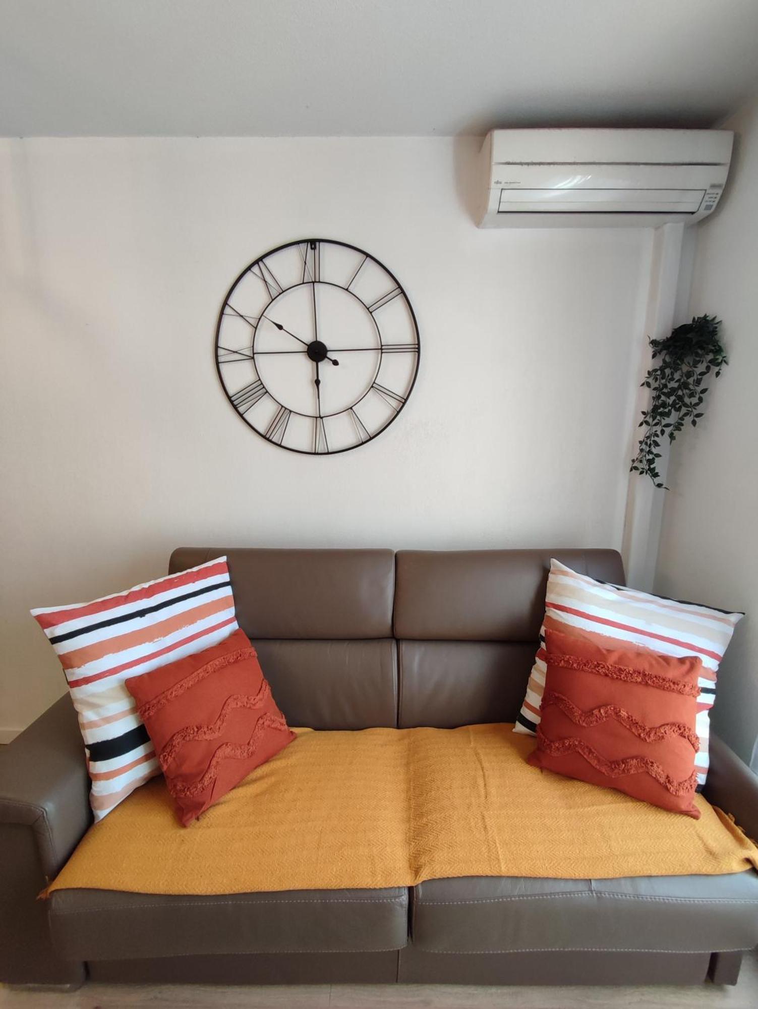 Apartment Climatise Equipe A 6min De La Gare St Charles Marseilles