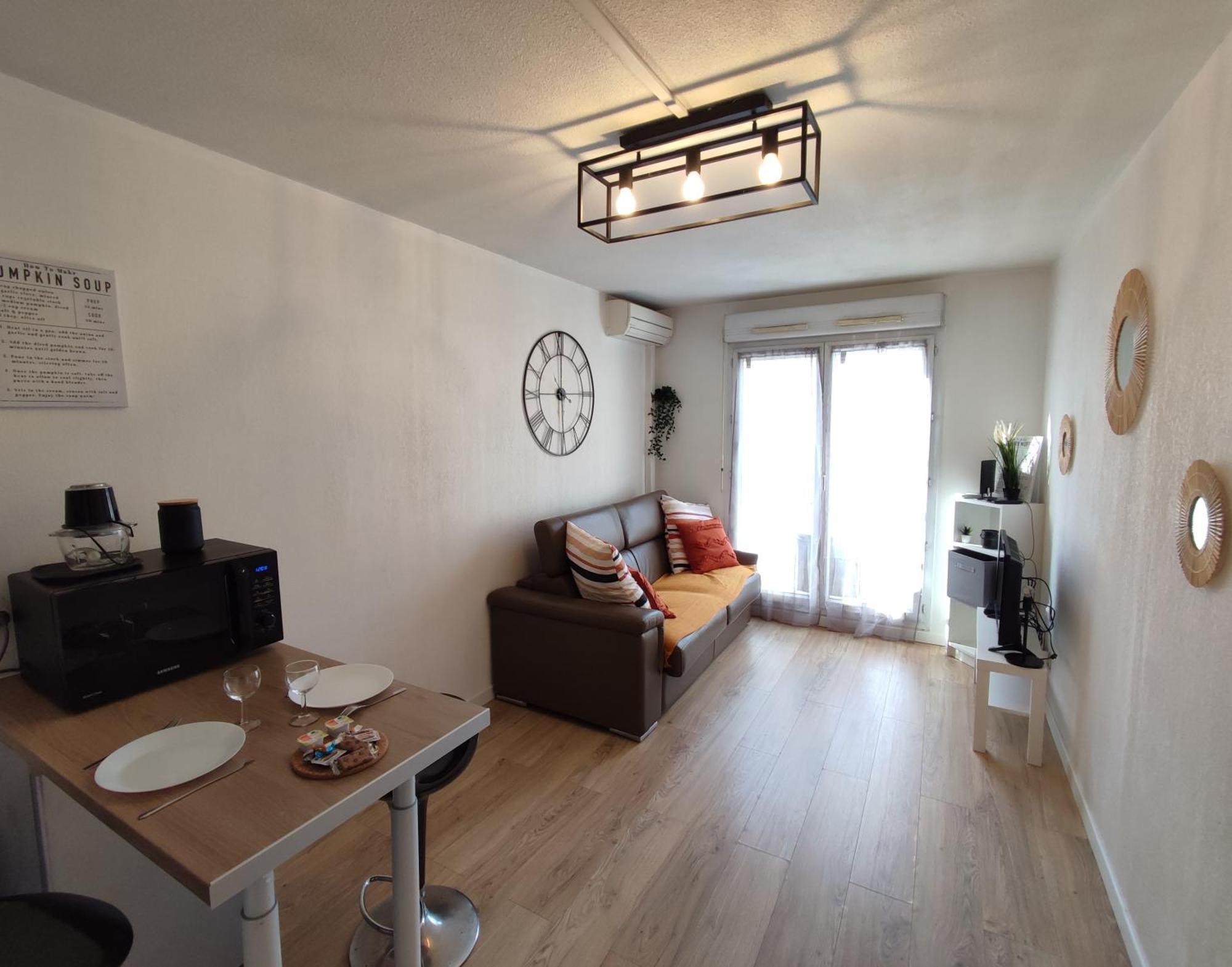 Climatise Equipe A 6min De La Gare St Charles Apartment Marseilles