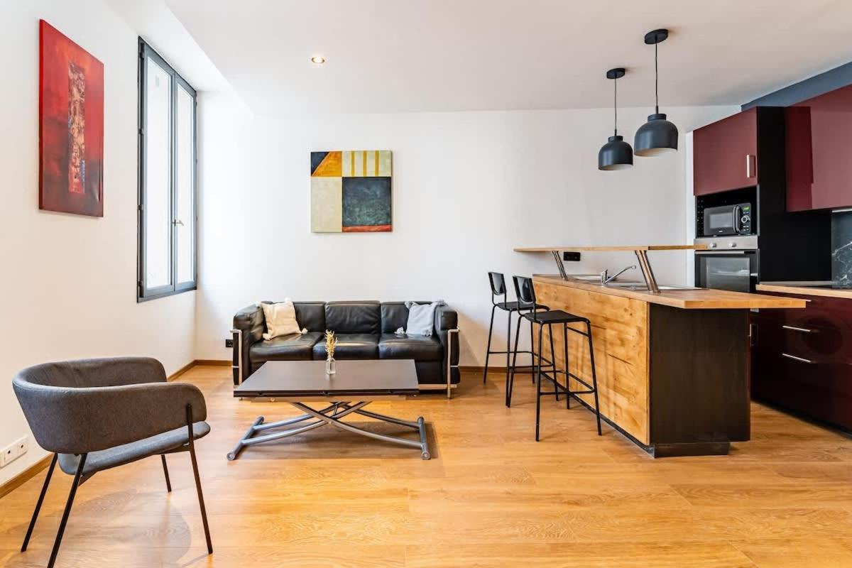Neat And Refined In Panier Pedestrian Area Close To Old-port *