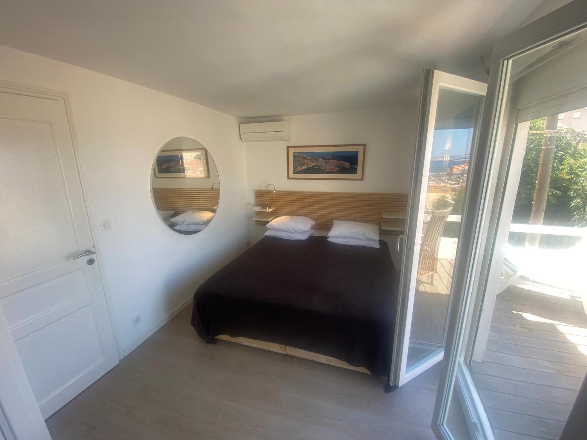 Au Coeur Du Parc National Du Massif Des Calanques, La Flibuste Des Goudes, Maison 2 Chambres, Climatisee, Jardins, Solarium, Proche Plage, Large Vue