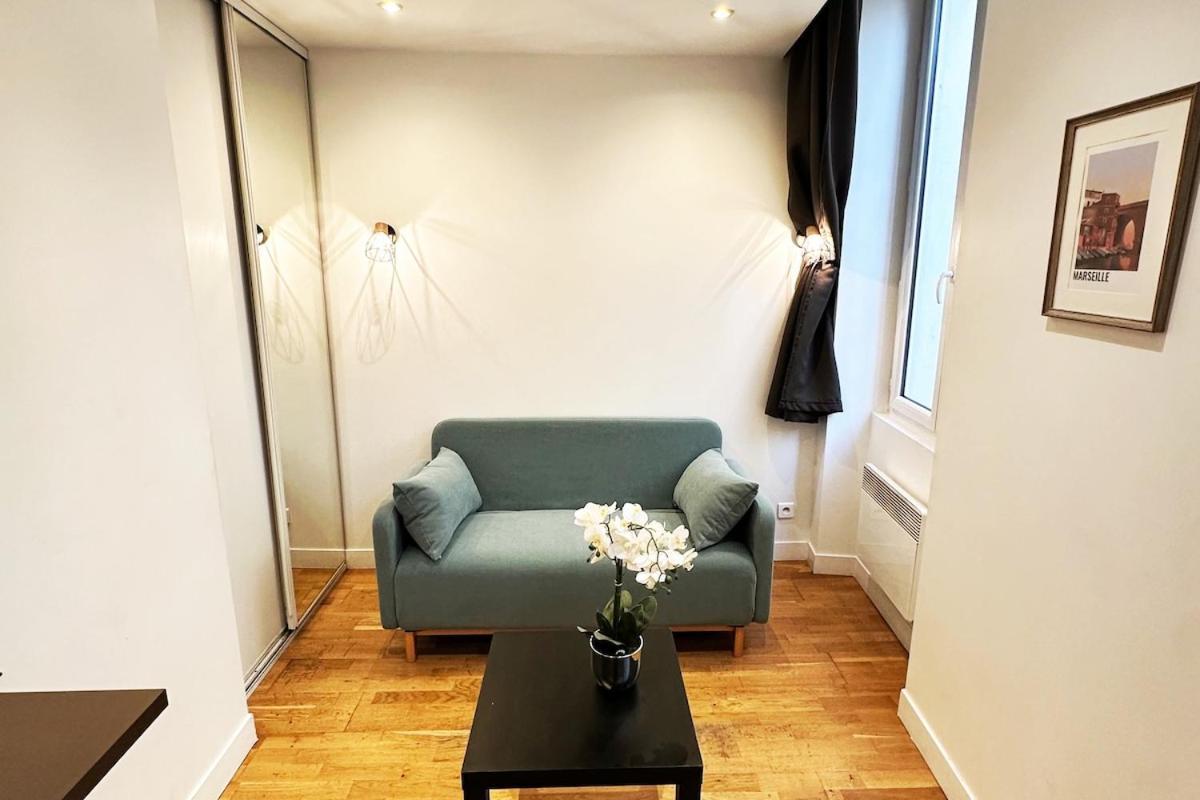 Apartamento Coquet Petit Hyper Centre Lumineux Avec Terrasse Marselha