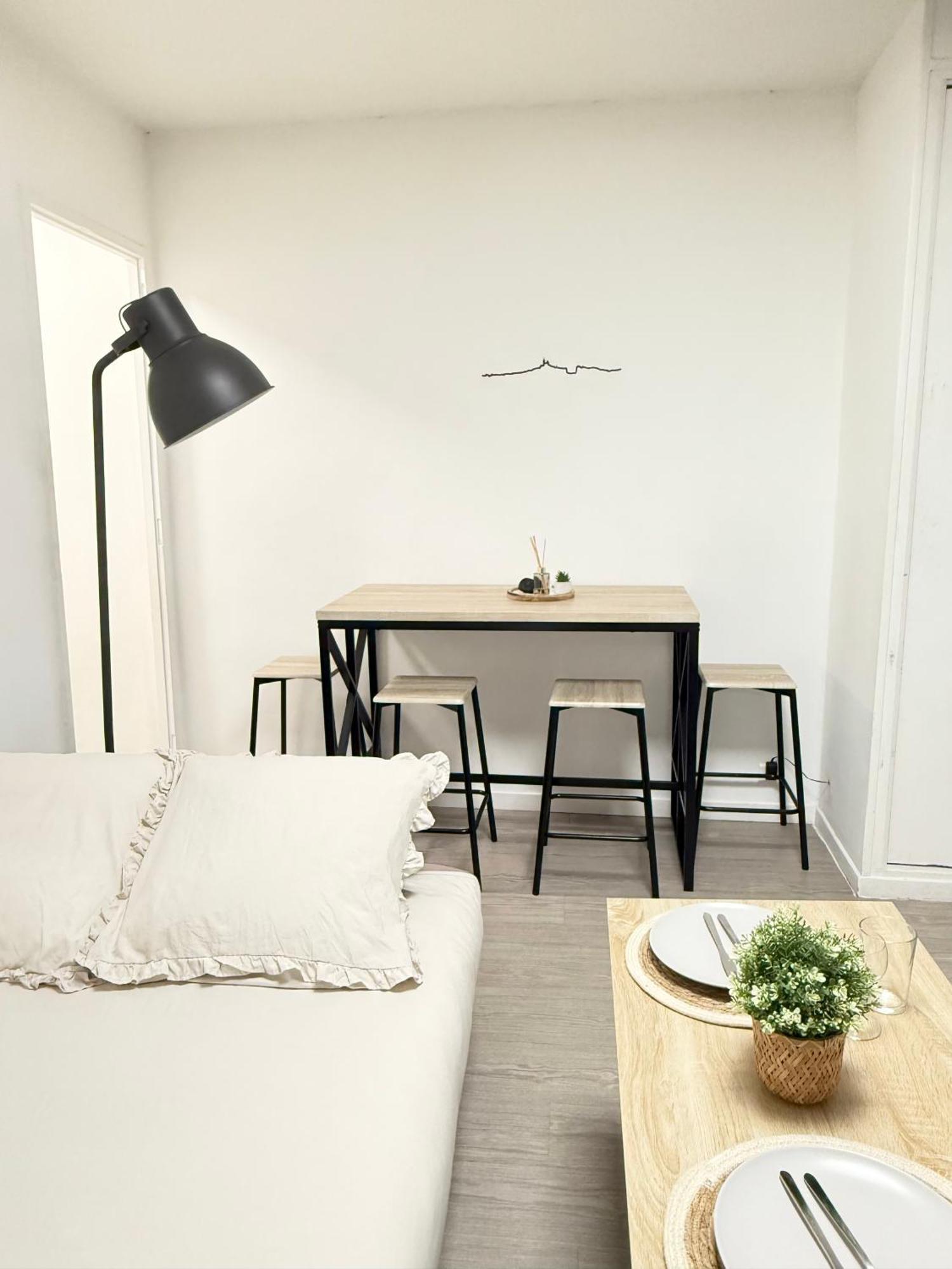 Cocon Marseillais, Centre-ville, Vieux-port - Rue Paradis, Renove, Climatise, 2pers Apartment