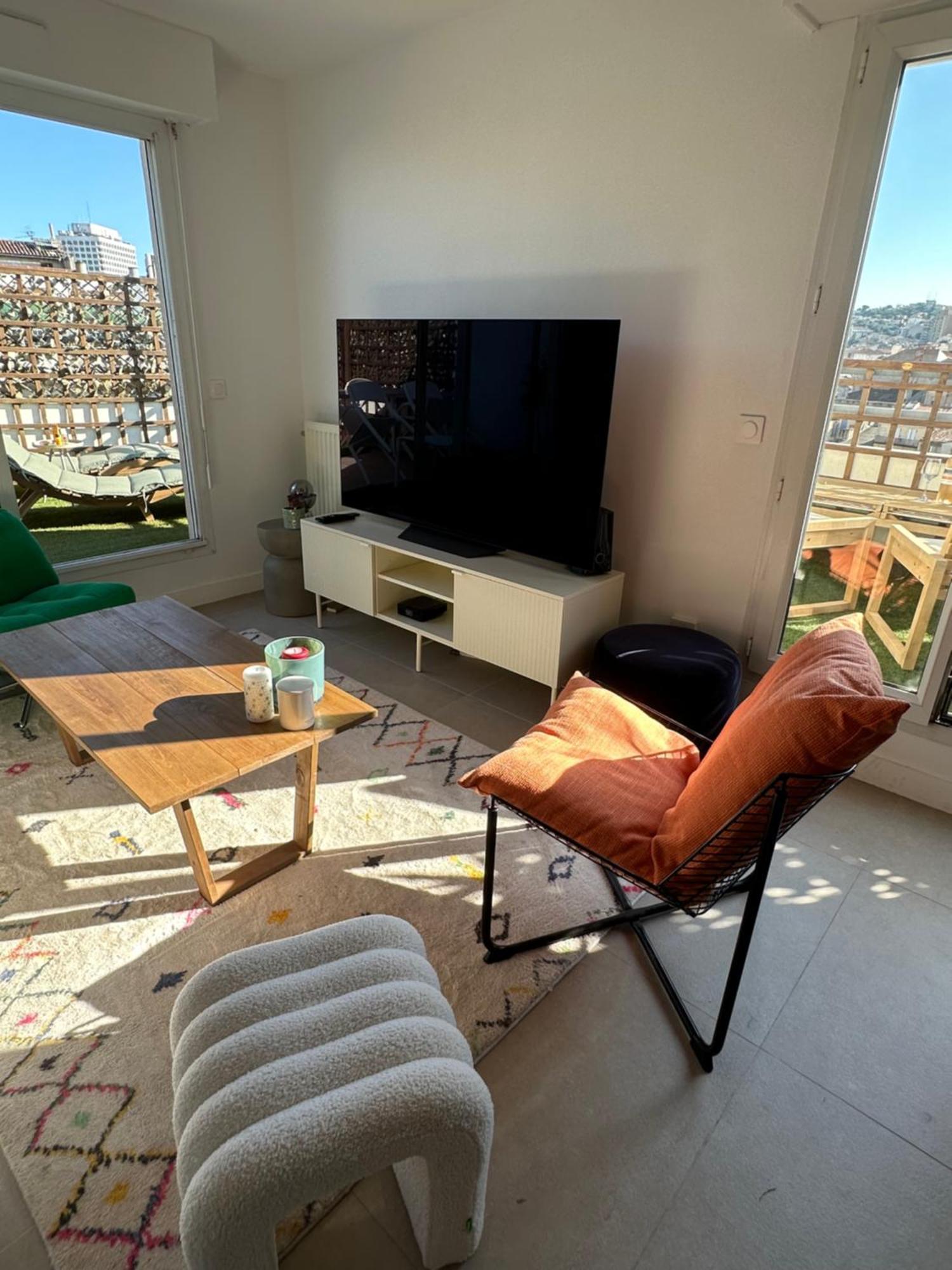 Stunning Rooftop, Near Cours Julien