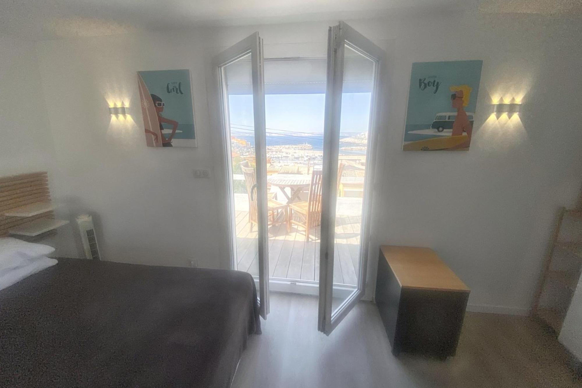 Holiday home Maison Chaleureuse Au Coeur Des Calanques De + Jardin. Marseille