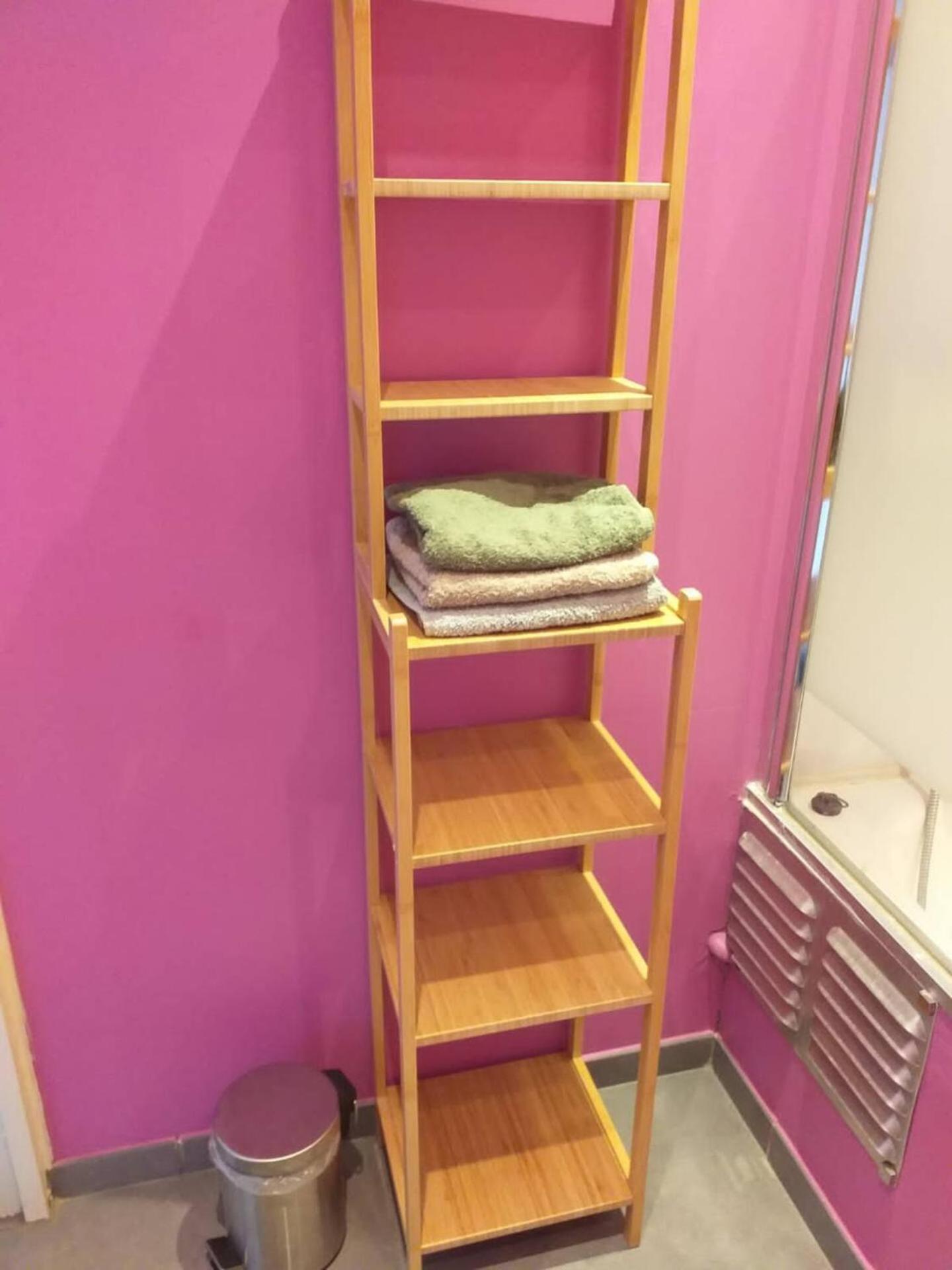 Appartement T2 Calme, Stationnement Gratuit, Autoroute A Proximite, A 10km Marseilles