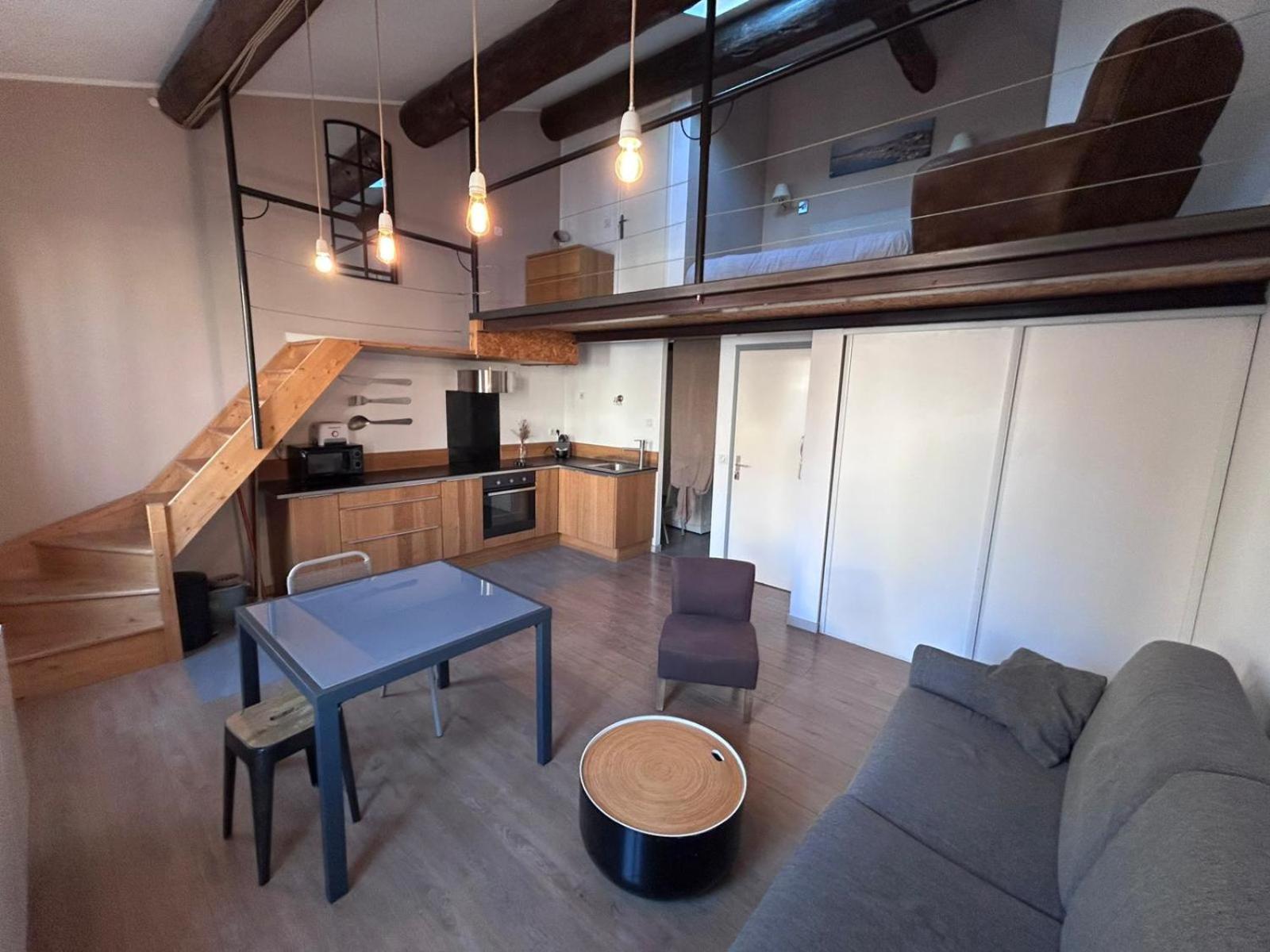 Apartment Moliere