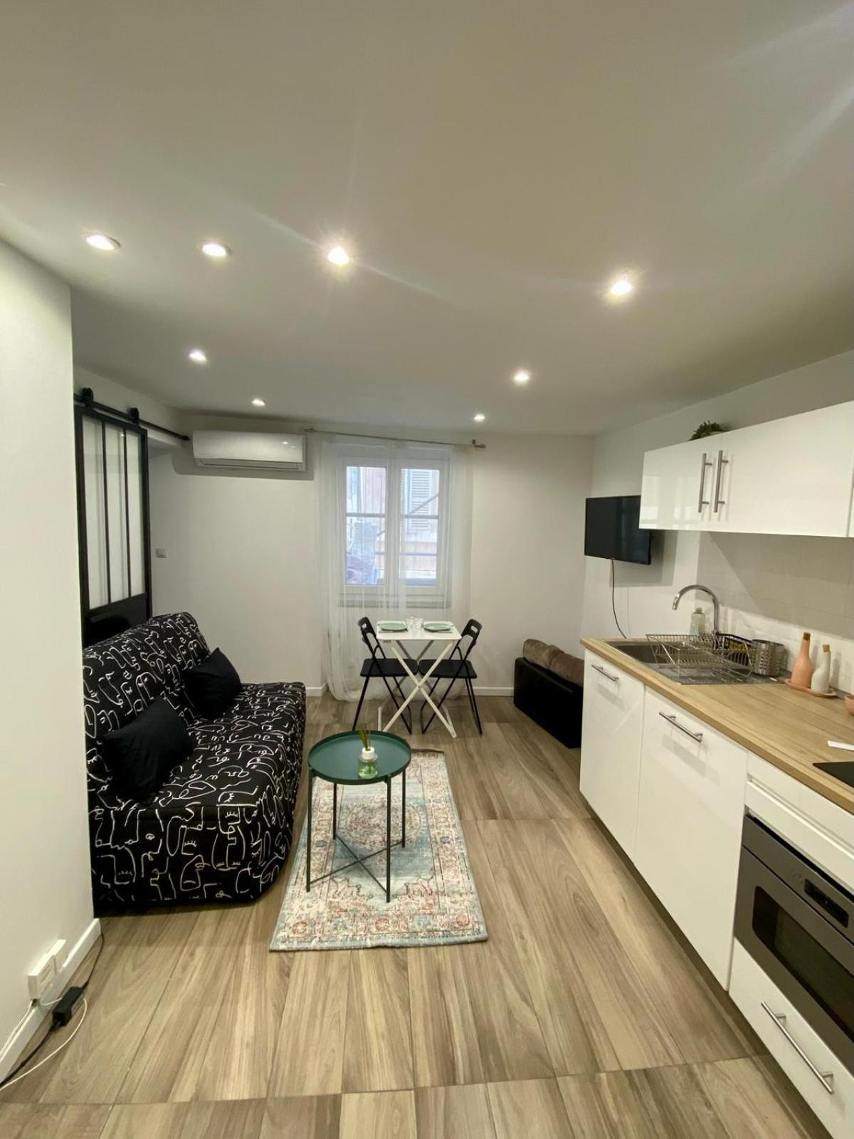 Apartment T2 En Plein Coeur Du Centre Coup De Coeur Garanti *