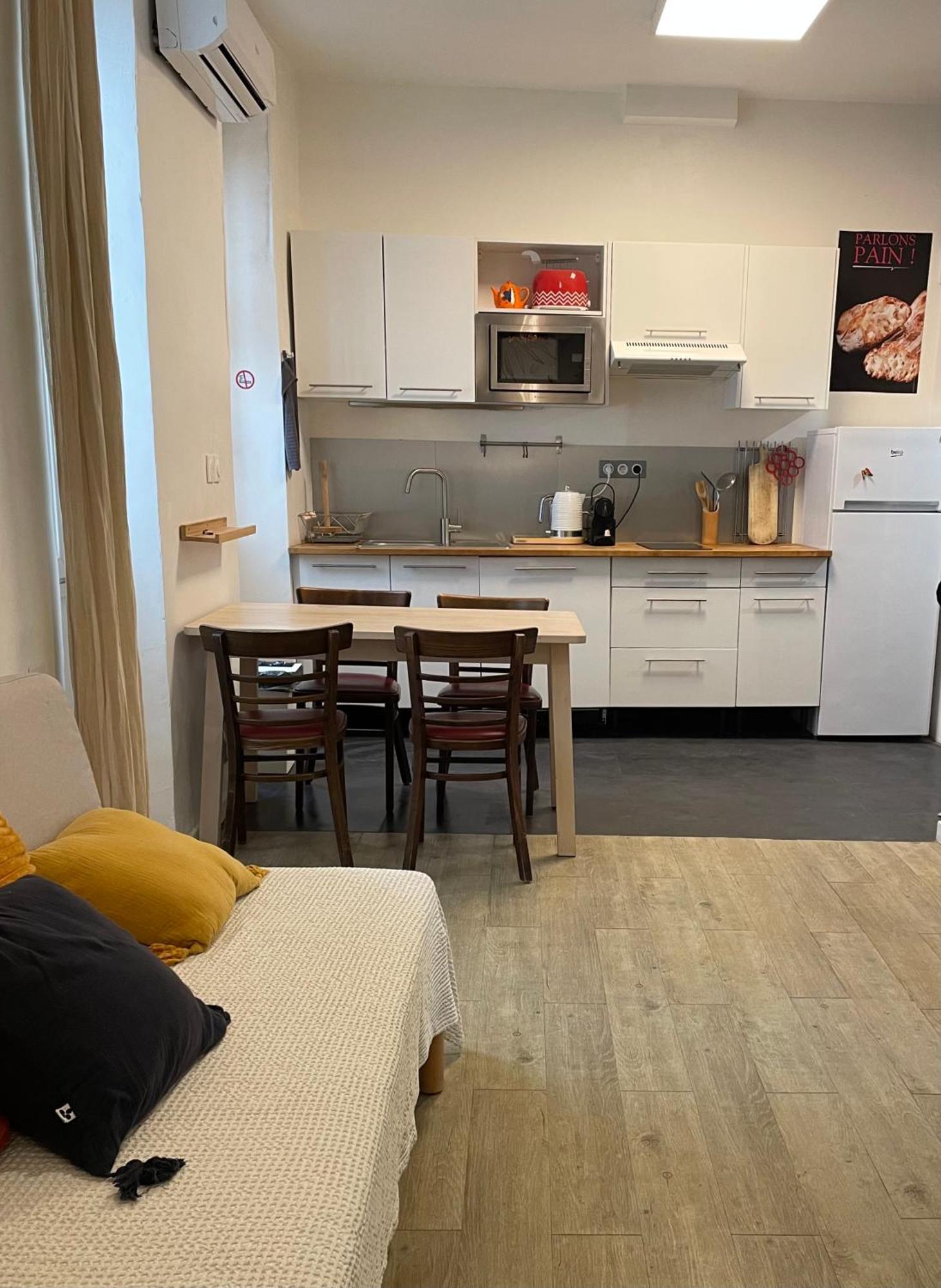 Appt 2 Au Centre 3e