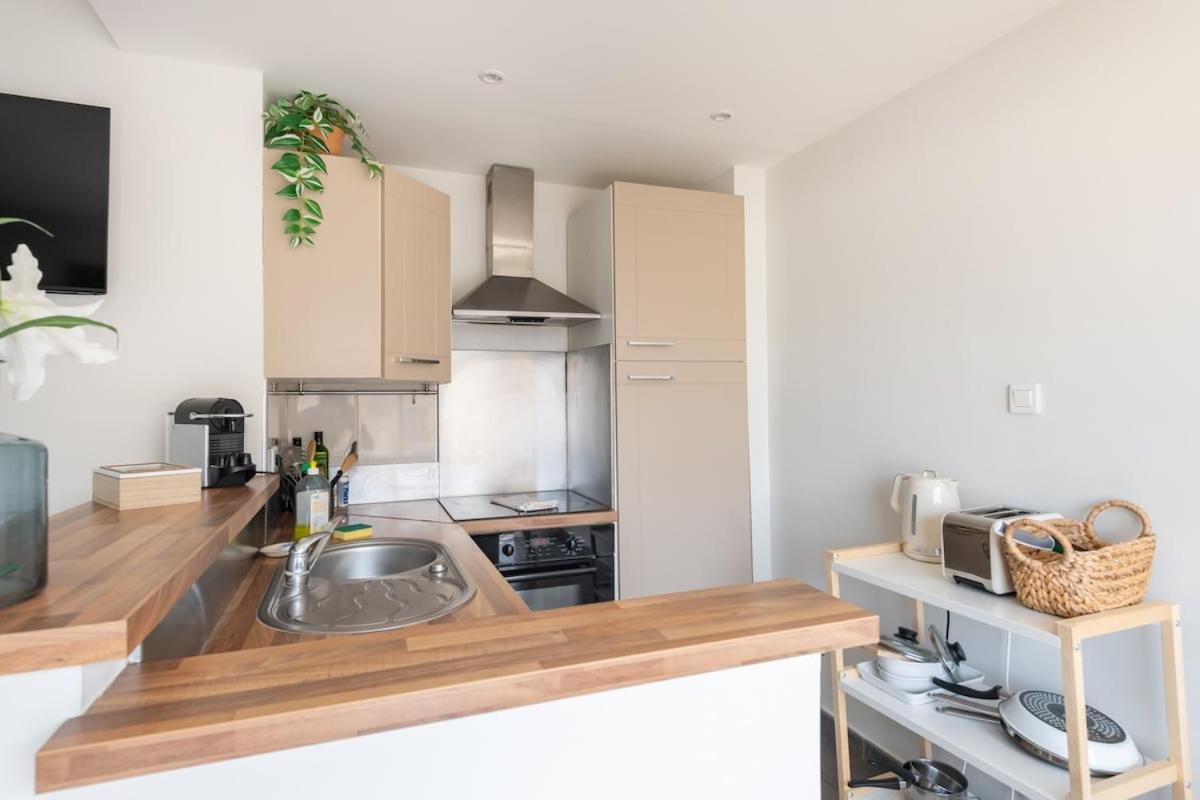 Appartement Bel Moderne Et Lumineux Canebiere, Pour 4 Personnes Marseilles