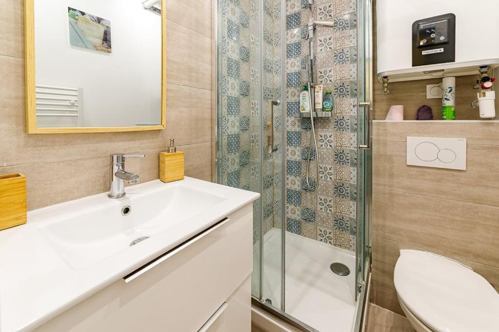 Guestready - Charming Getaway In Old Port Marina Apartment *