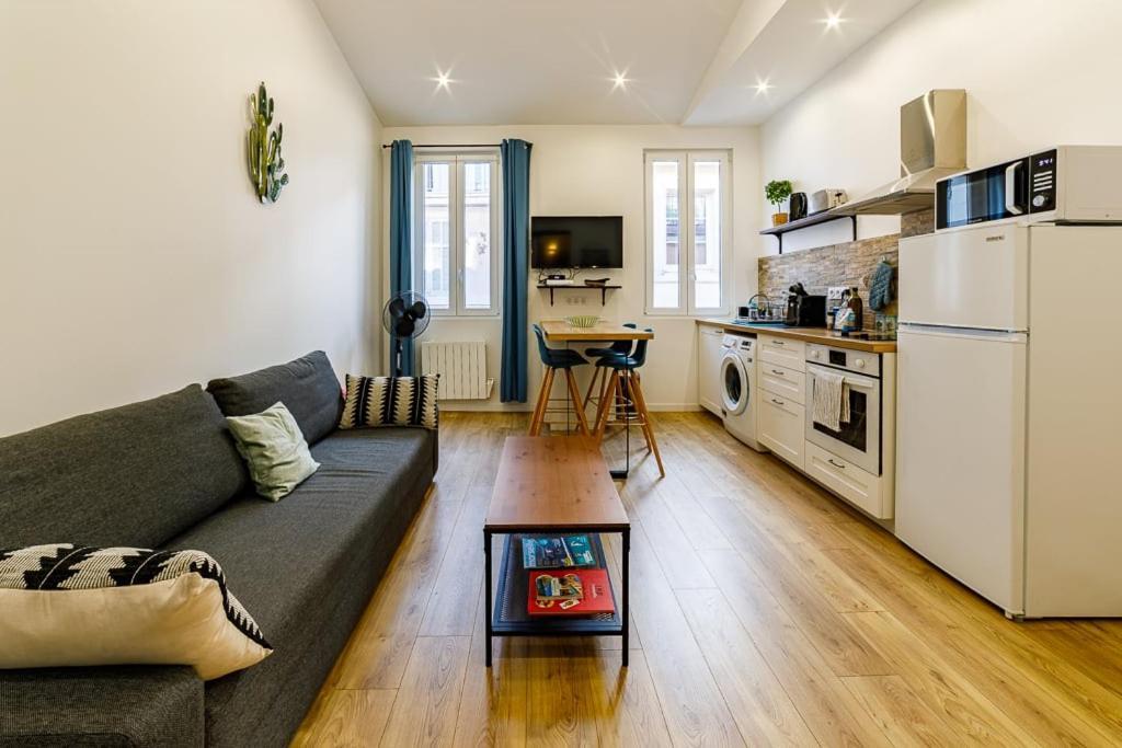 Guestready - Charming Getaway In Old Port Marina