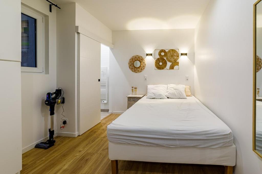 Guestready - Charming Getaway In Old Port Marina Apartment *